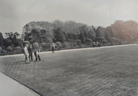 Bowling Green in Ryelands Park 1930s